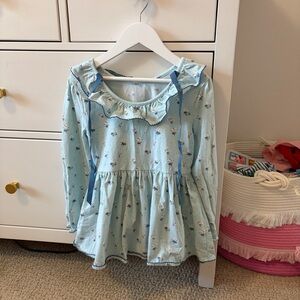 Serendipity Shrimp & Grits Blue Floral Top Size 7-8